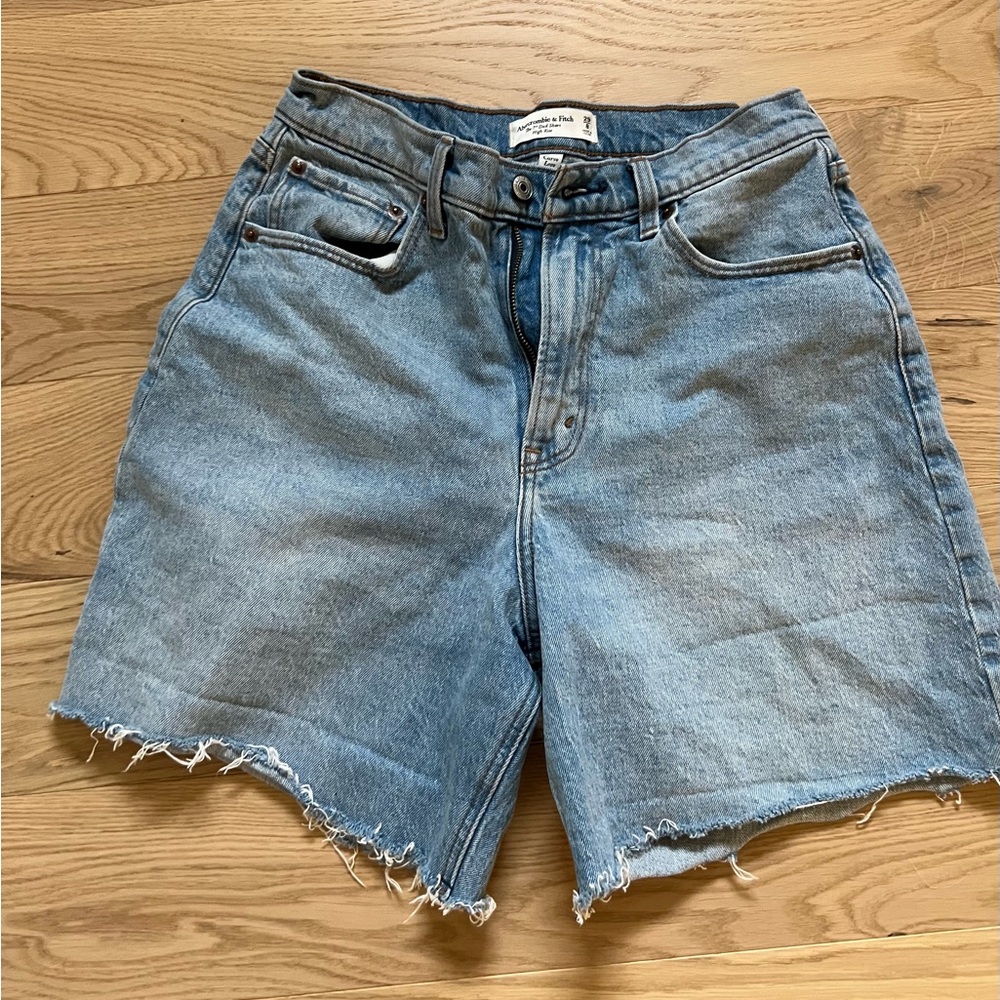 A&F High Rise Dad Shorts 7in